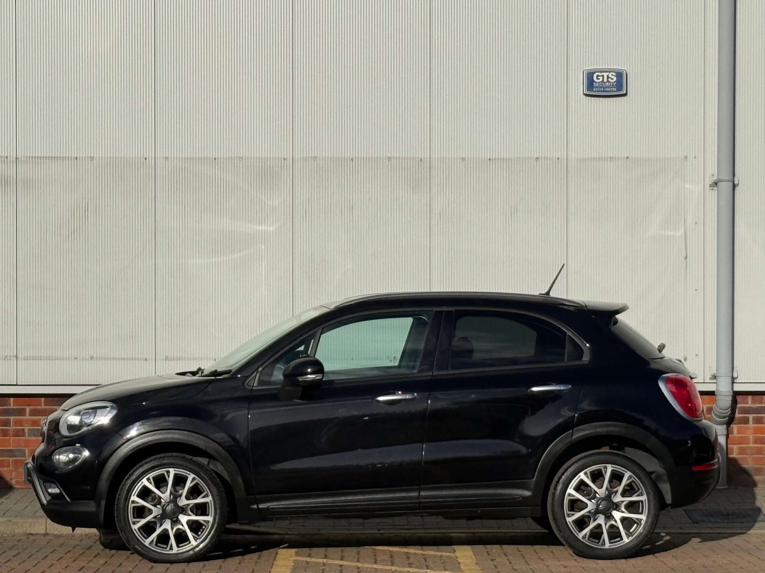 Used Fiat 500X 2015 for sale - 77437440: Photo 9