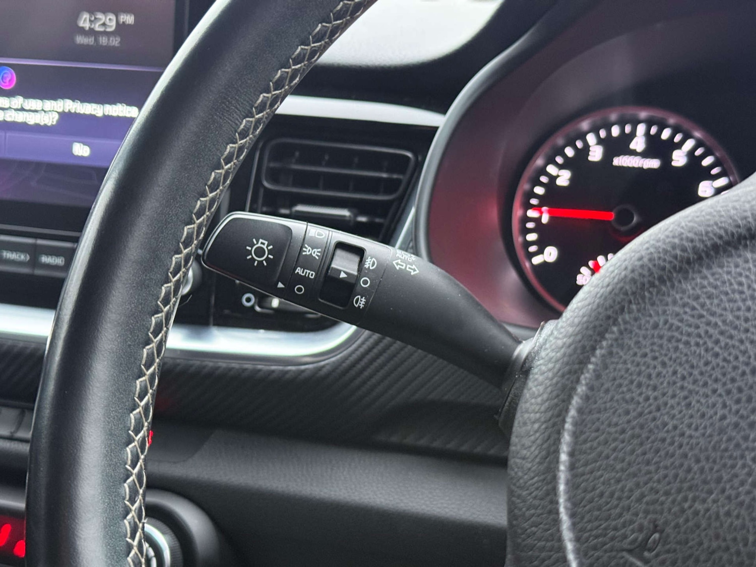 Used Kia Stonic 2022 for sale - 77594774: Photo 30