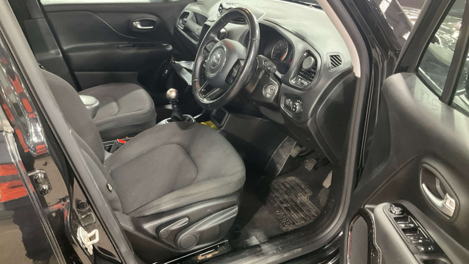 Used Jeep Renegade 2020 for sale - 78031045: Photo 9