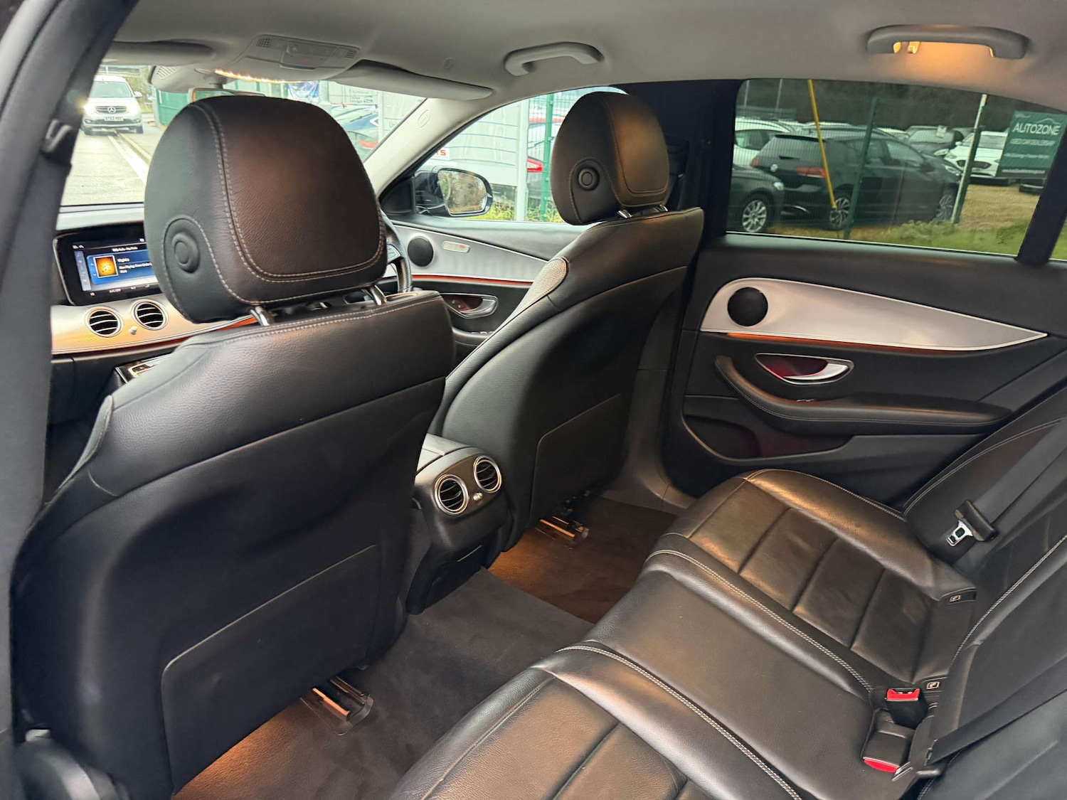 Used Mercedes-Benz E Class 2018 for sale - 77437632: Photo 29