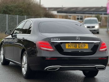 Used Mercedes-Benz E Class 2018 for sale - 77437632: Photo