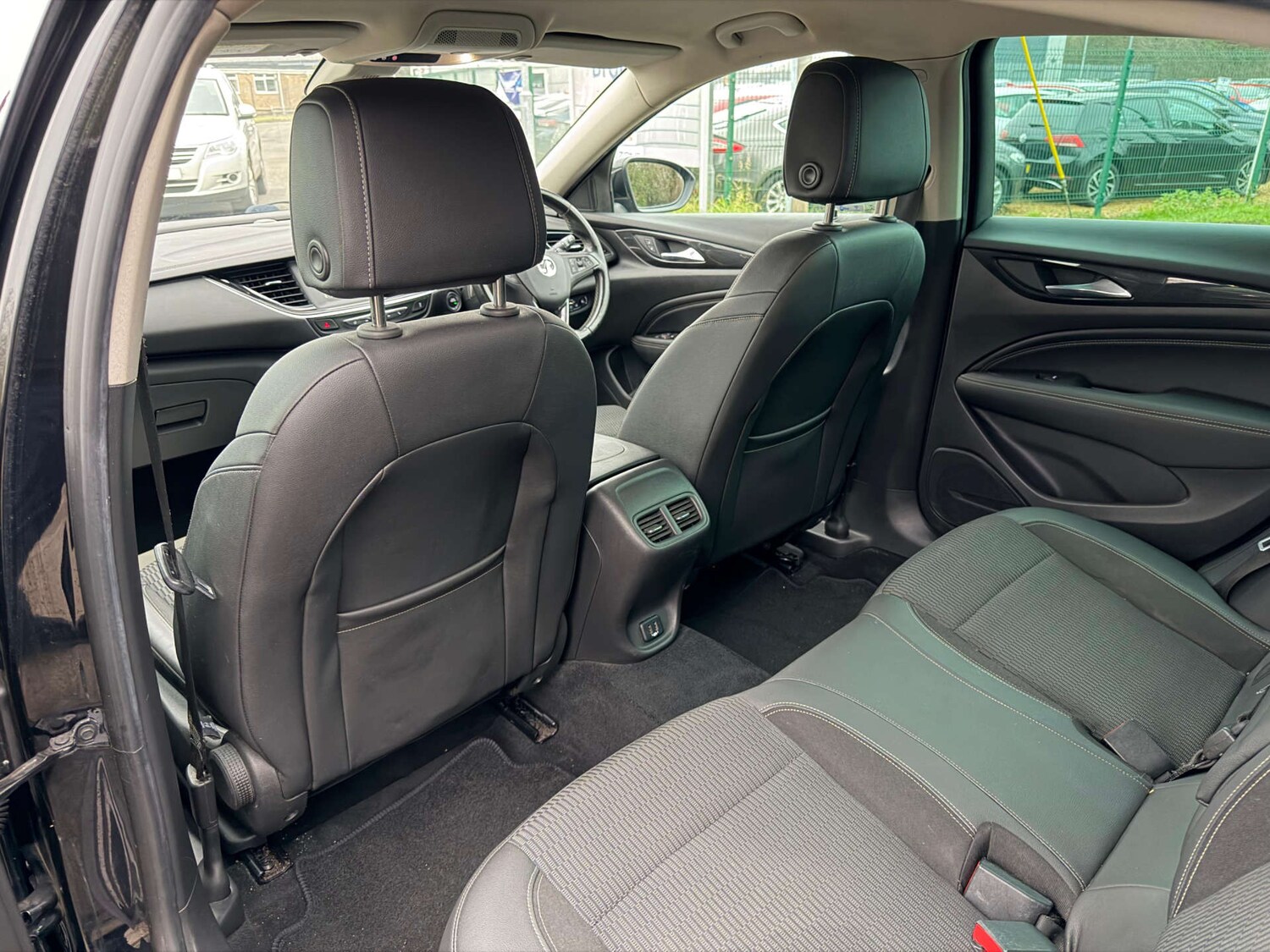 Used Vauxhall Insignia 2017 for sale - 77437606: Photo 25