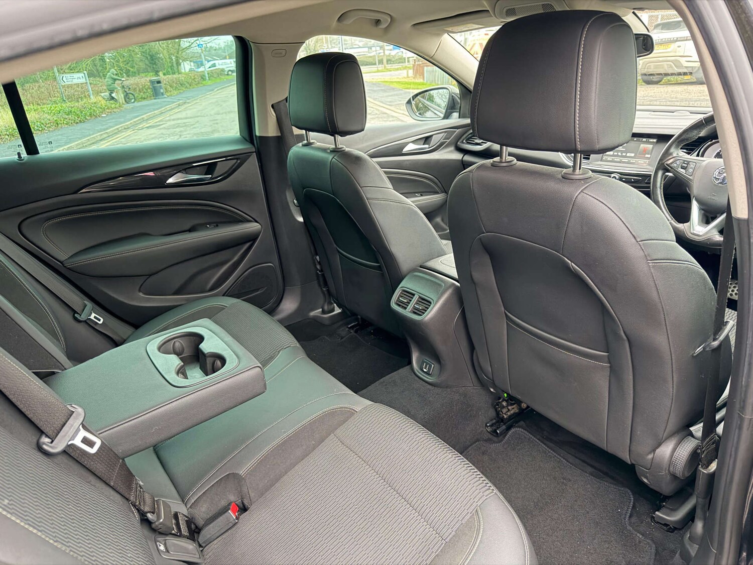 Used Vauxhall Insignia 2017 for sale - 77437606: Photo 27