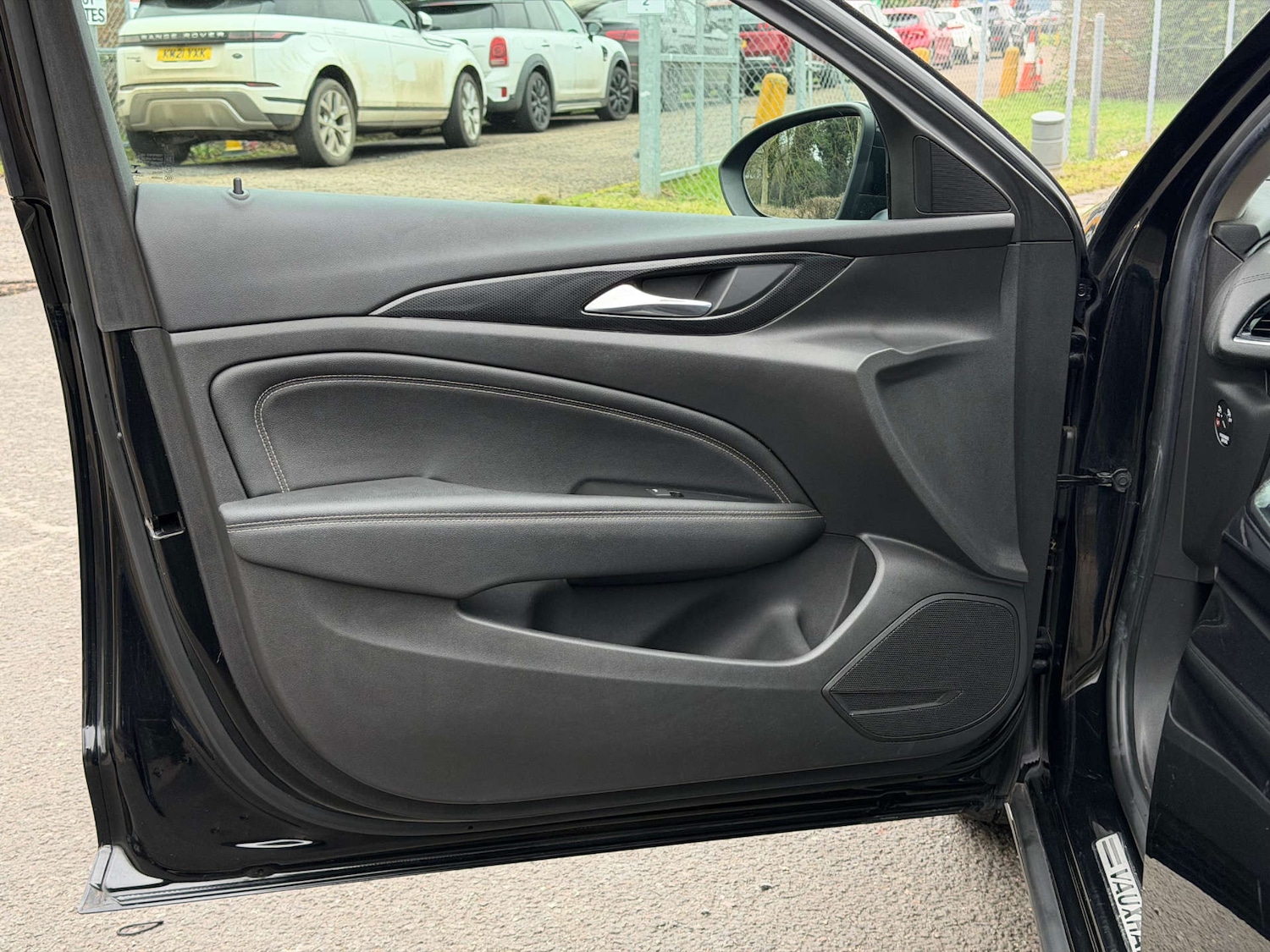 Used Vauxhall Insignia 2017 for sale - 77437606: Photo 39