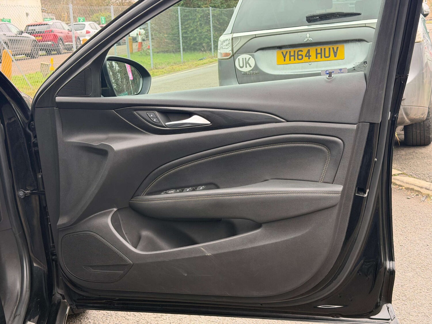 Used Vauxhall Insignia 2017 for sale - 77437606: Photo 44