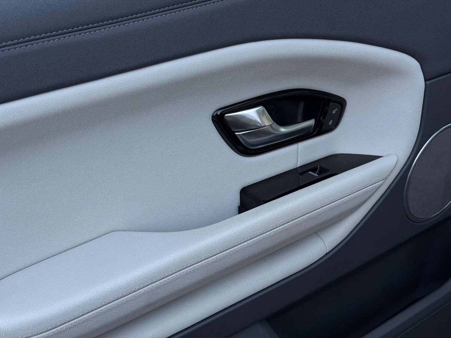 Used Land Rover Range Rover Evoque 2018 for sale - 77437443: Photo 33