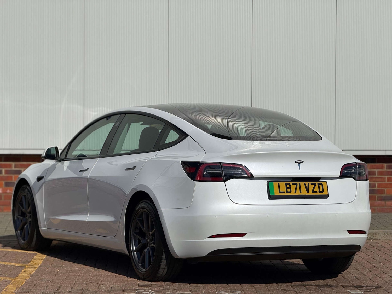 Used Tesla Model 3 2021 for sale - 77920750: Photo 4