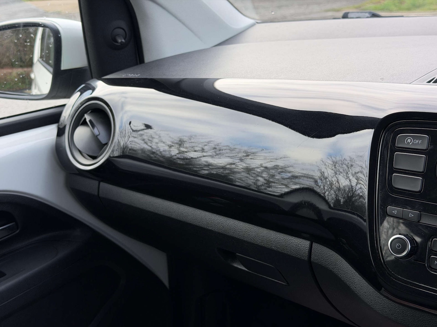 Used Volkswagen up! 2012 for sale - 77437593: Photo 17