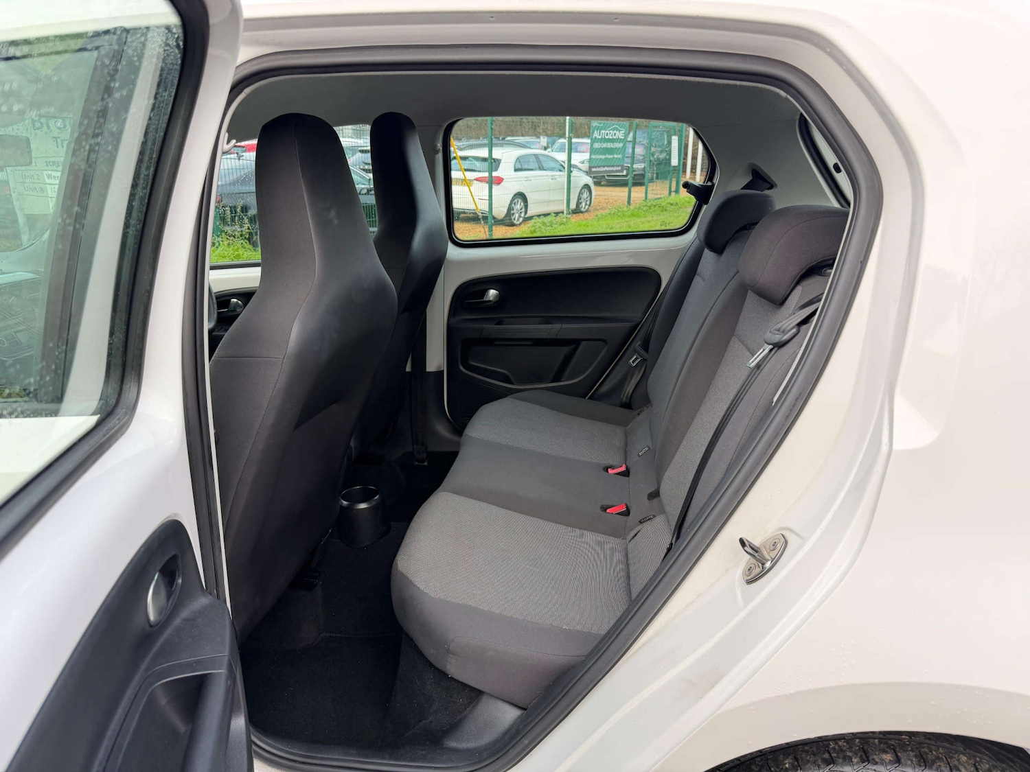 Used Volkswagen up! 2012 for sale - 77437593: Photo 27