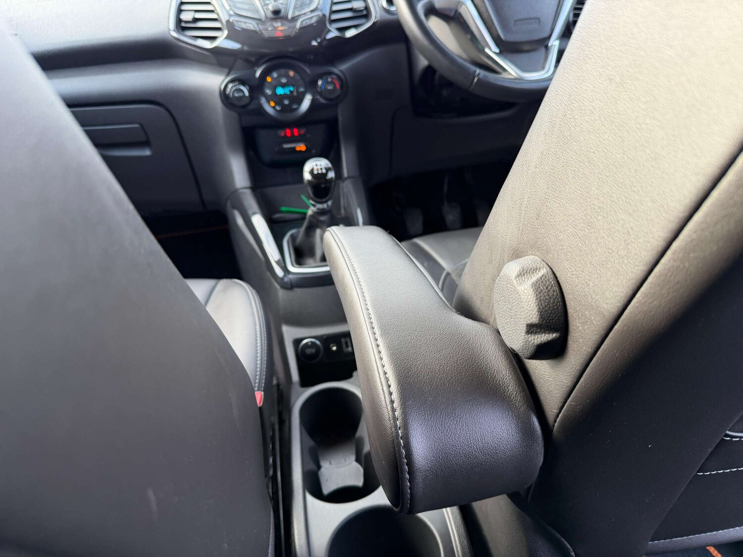 Used Ford Ecosport 2017 for sale - 77437527: Photo 29