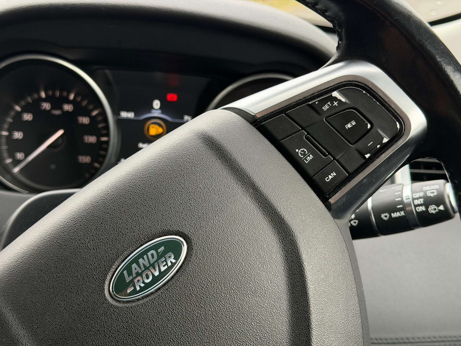 Used Land Rover Discovery Sport 2017 for sale - 77437427: Photo 41