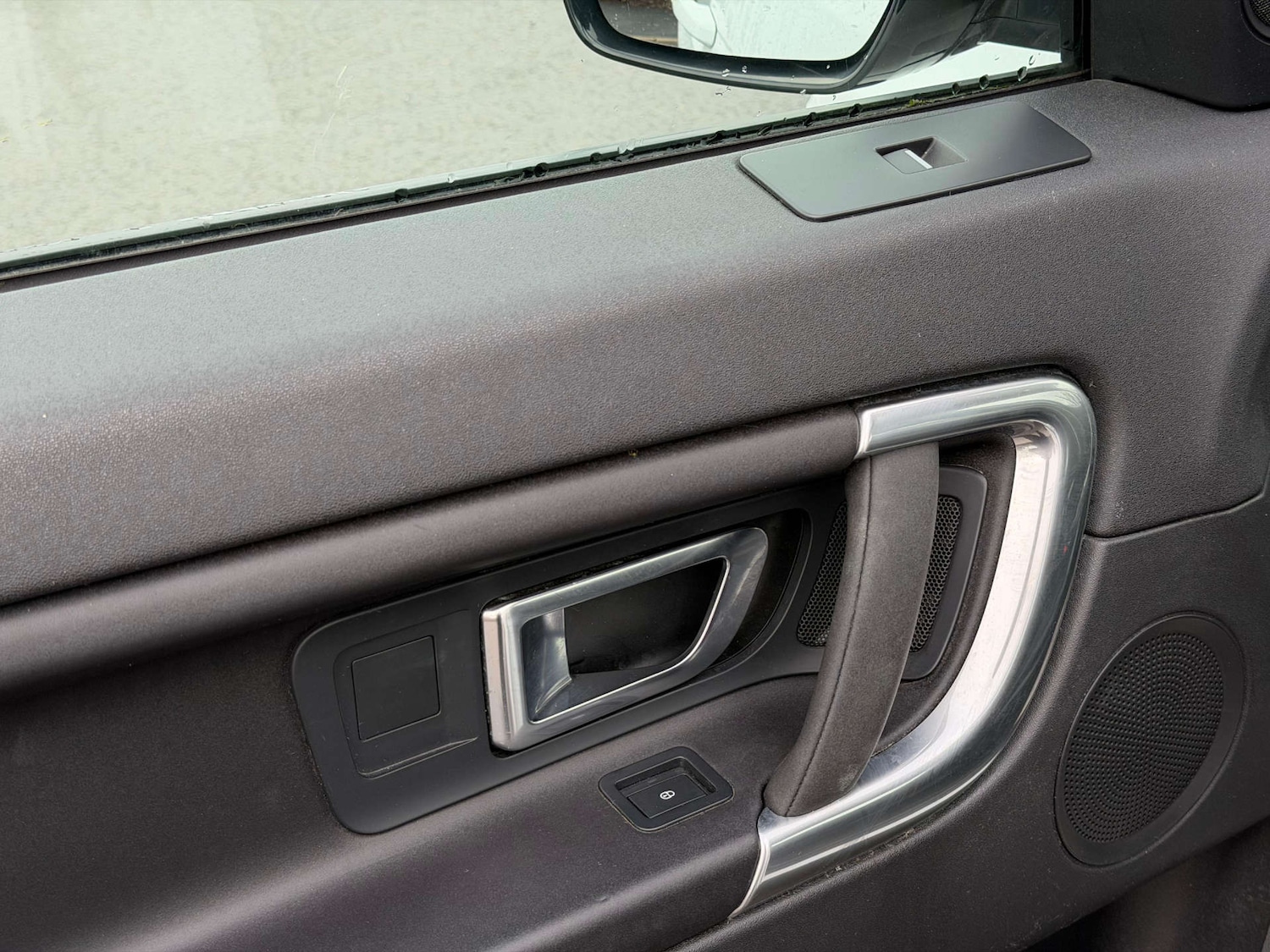 Used Land Rover Discovery Sport 2017 for sale - 77437427: Photo 42