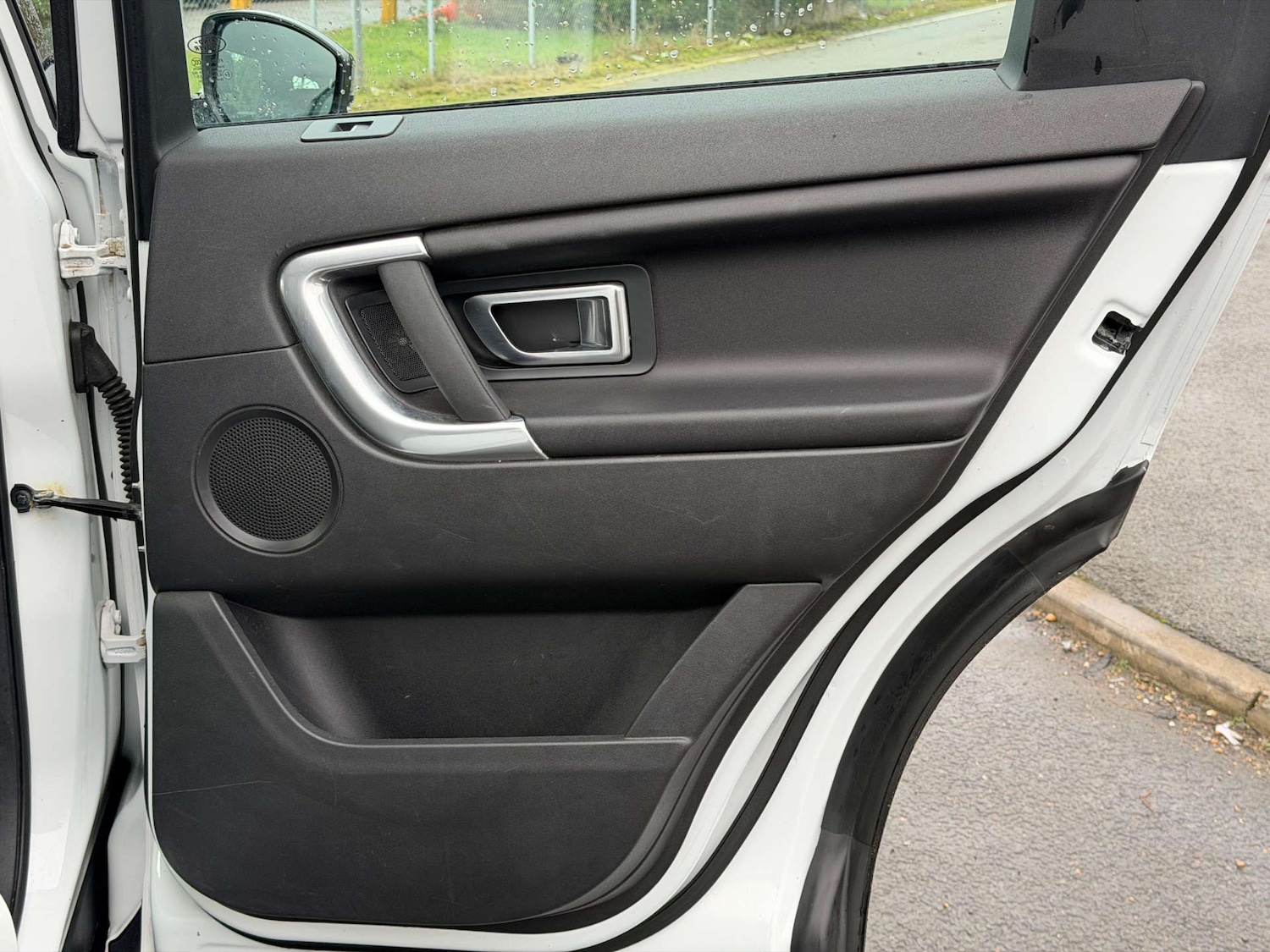 Used Land Rover Discovery Sport 2017 for sale - 77437427: Photo 51