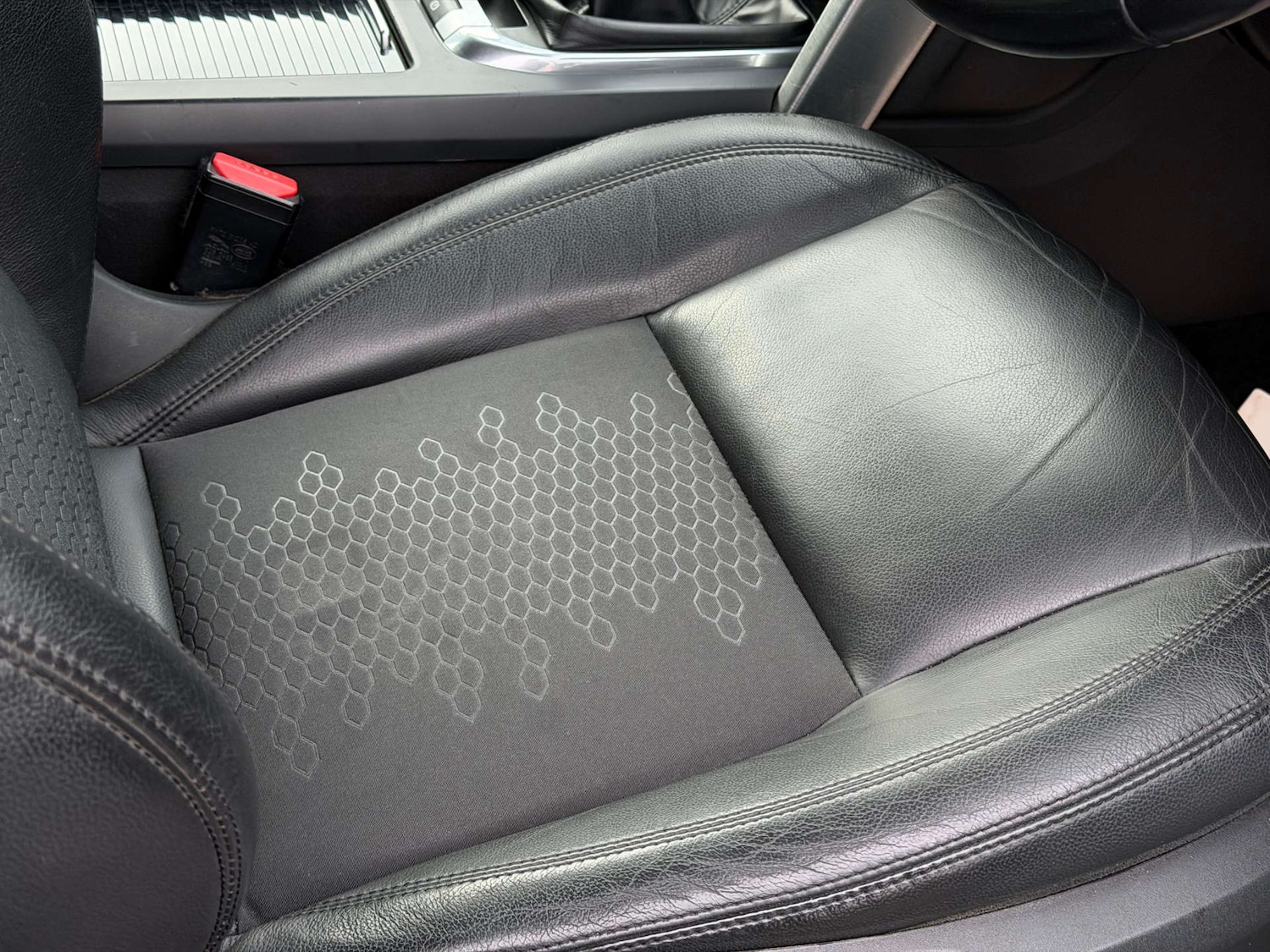 Used Land Rover Discovery Sport 2017 for sale - 77437427: Photo 84