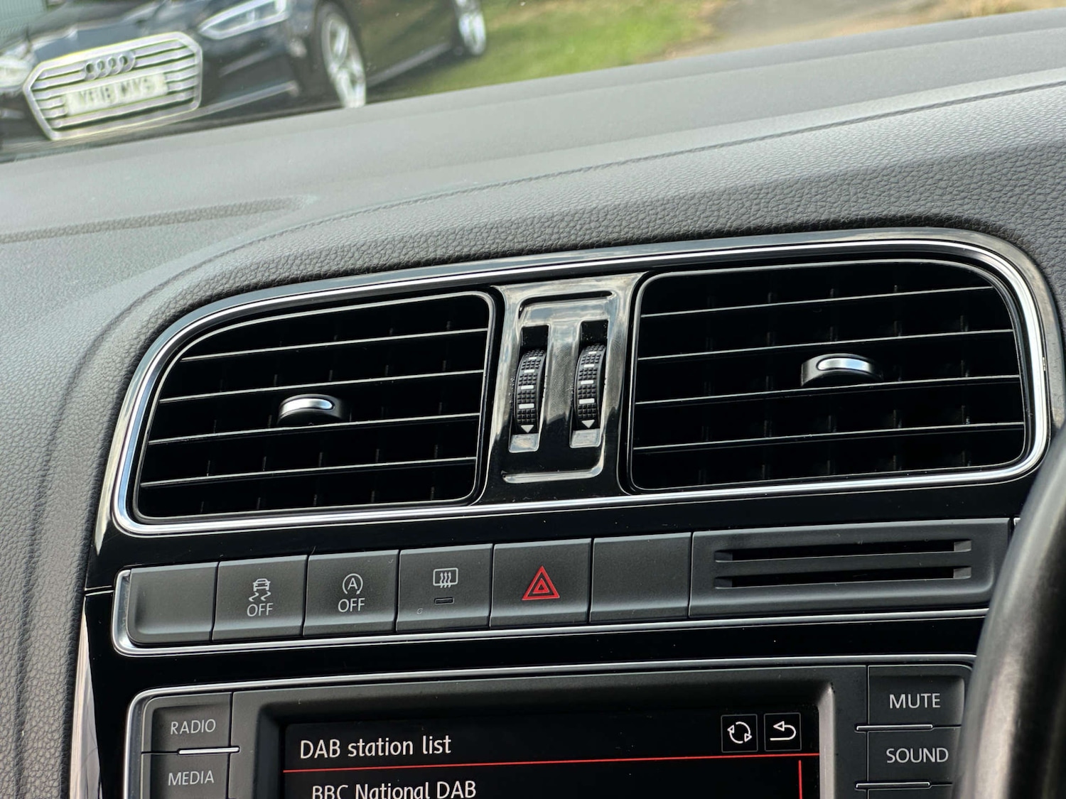 Used Volkswagen Polo 2016 for sale - 77437660: Photo 59