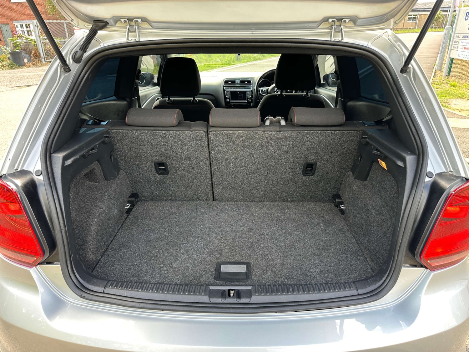 Used Volkswagen Polo 2016 for sale - 77437660: Photo 63