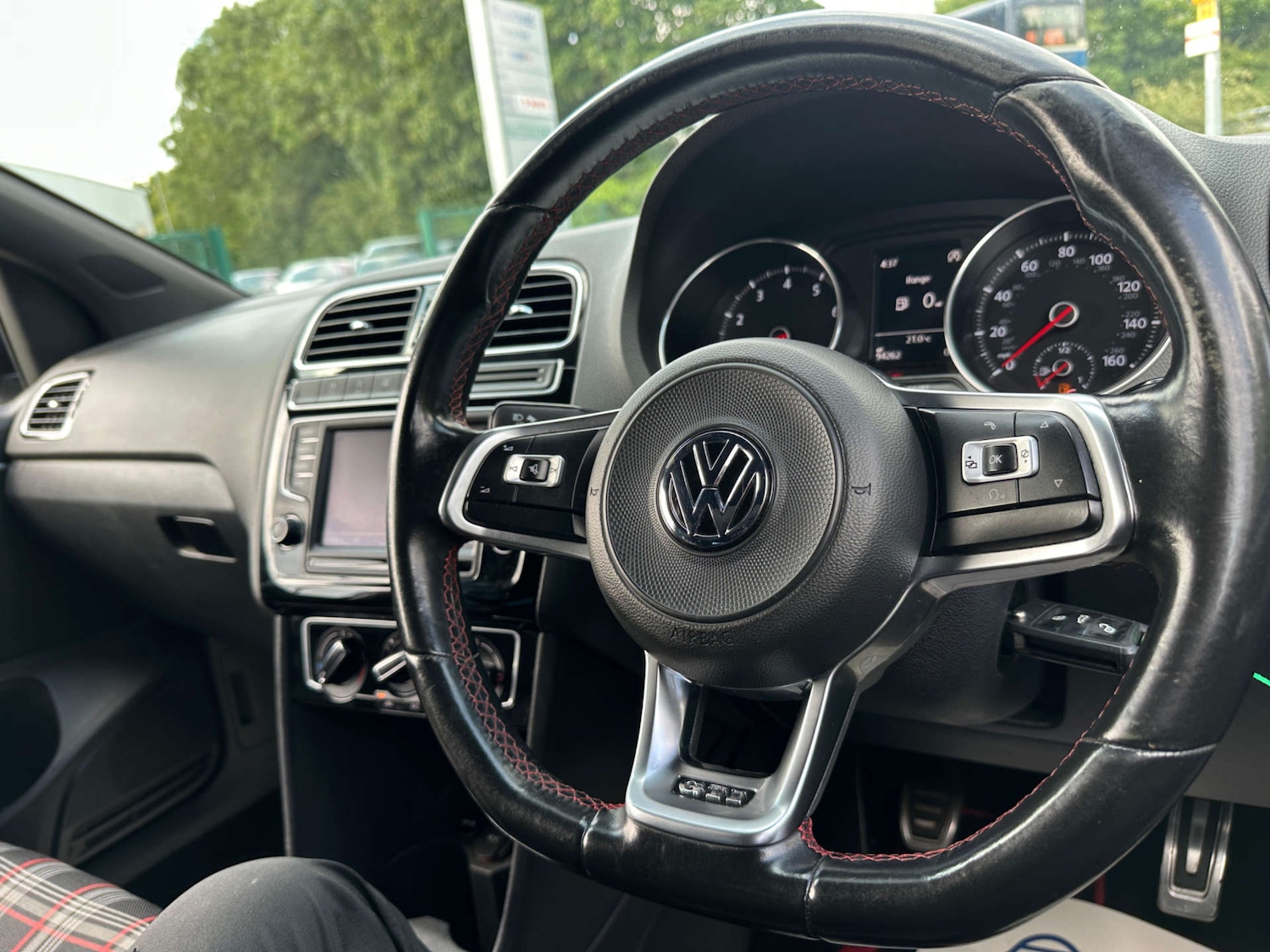 Used Volkswagen Polo 2016 for sale - 77437660: Photo 64