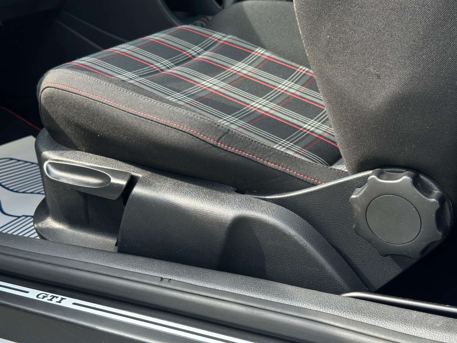 Used Volkswagen Polo 2016 for sale - 77437660: Photo 79