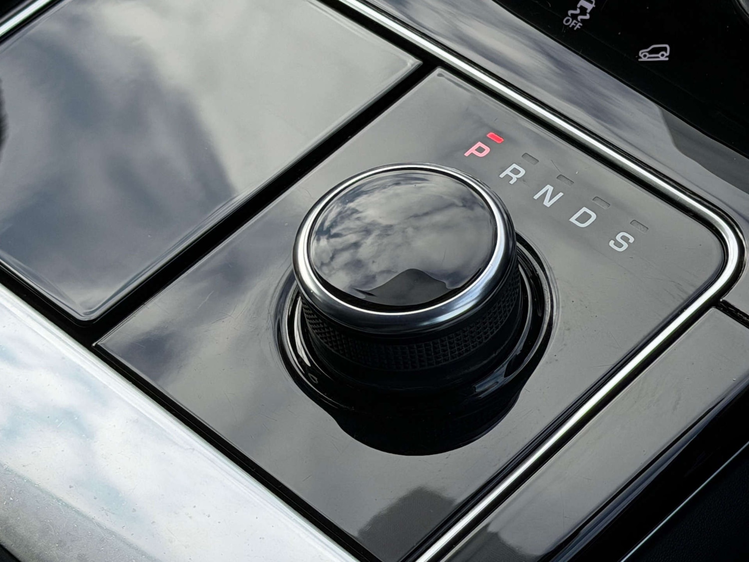 Used Land Rover Range Rover Velar 2020 for sale - 77437500: Photo 32