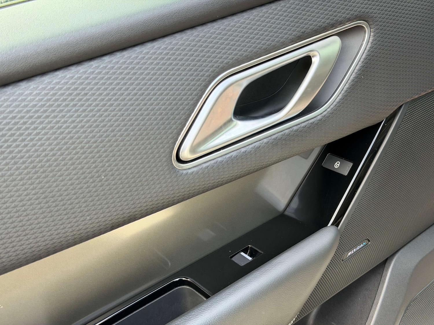 Used Land Rover Range Rover Velar 2020 for sale - 77437500: Photo 96