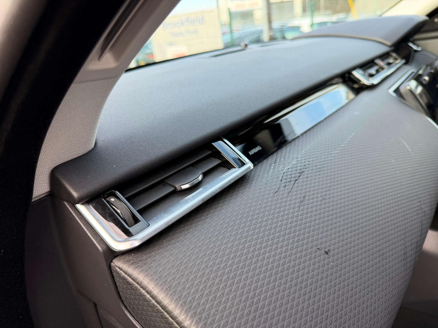 Used Land Rover Range Rover Velar 2020 for sale - 77437500: Photo 97