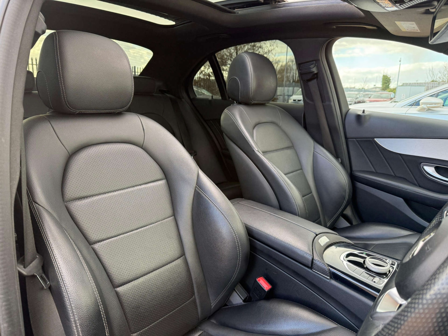 Used Mercedes-Benz C Class 2018 for sale - 77437505: Photo 14