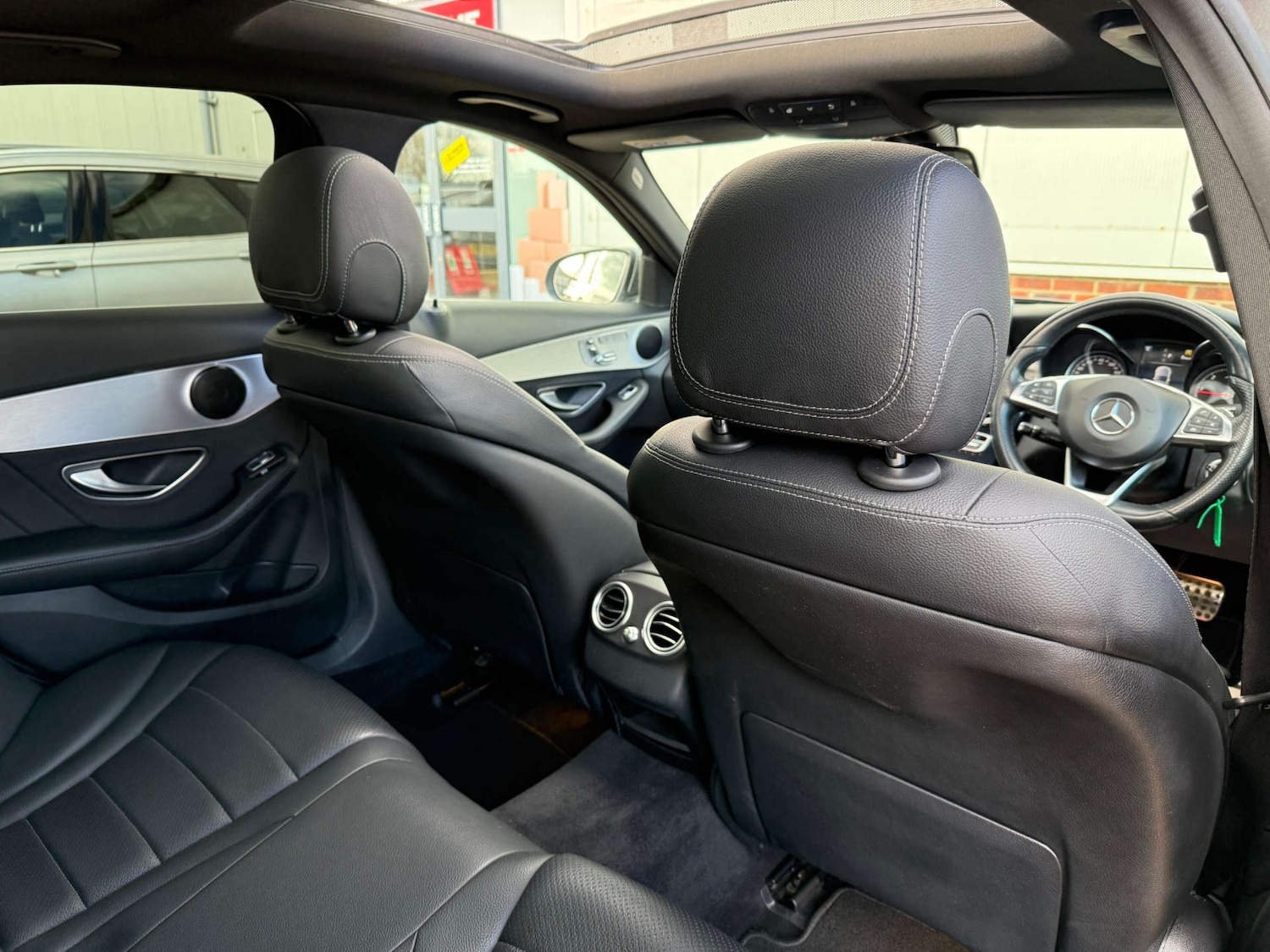 Used Mercedes-Benz C Class 2018 for sale - 77437505: Photo 31