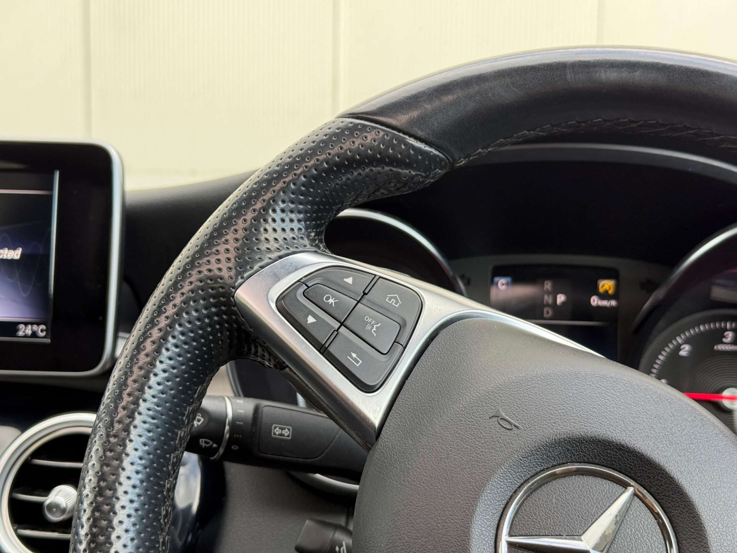 Used Mercedes-Benz C Class 2018 for sale - 77437505: Photo 35