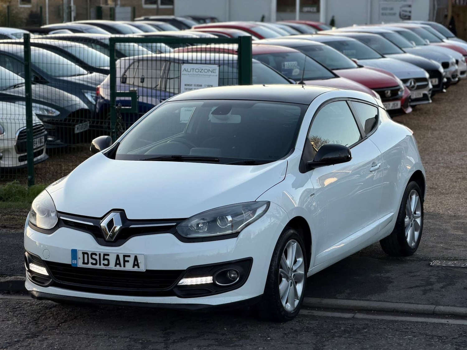 Used Renault Megane 2015 for sale - 77437446: Photo 6
