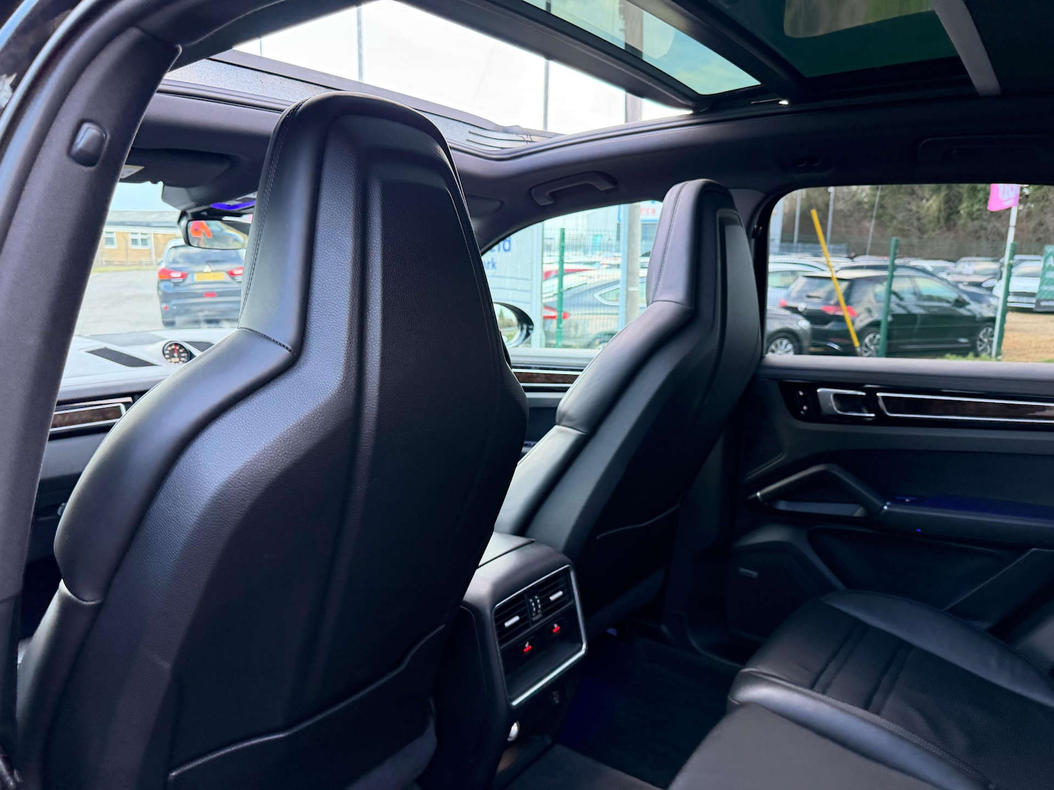 Used Porsche Cayenne 2018 for sale - 77437519: Photo 35