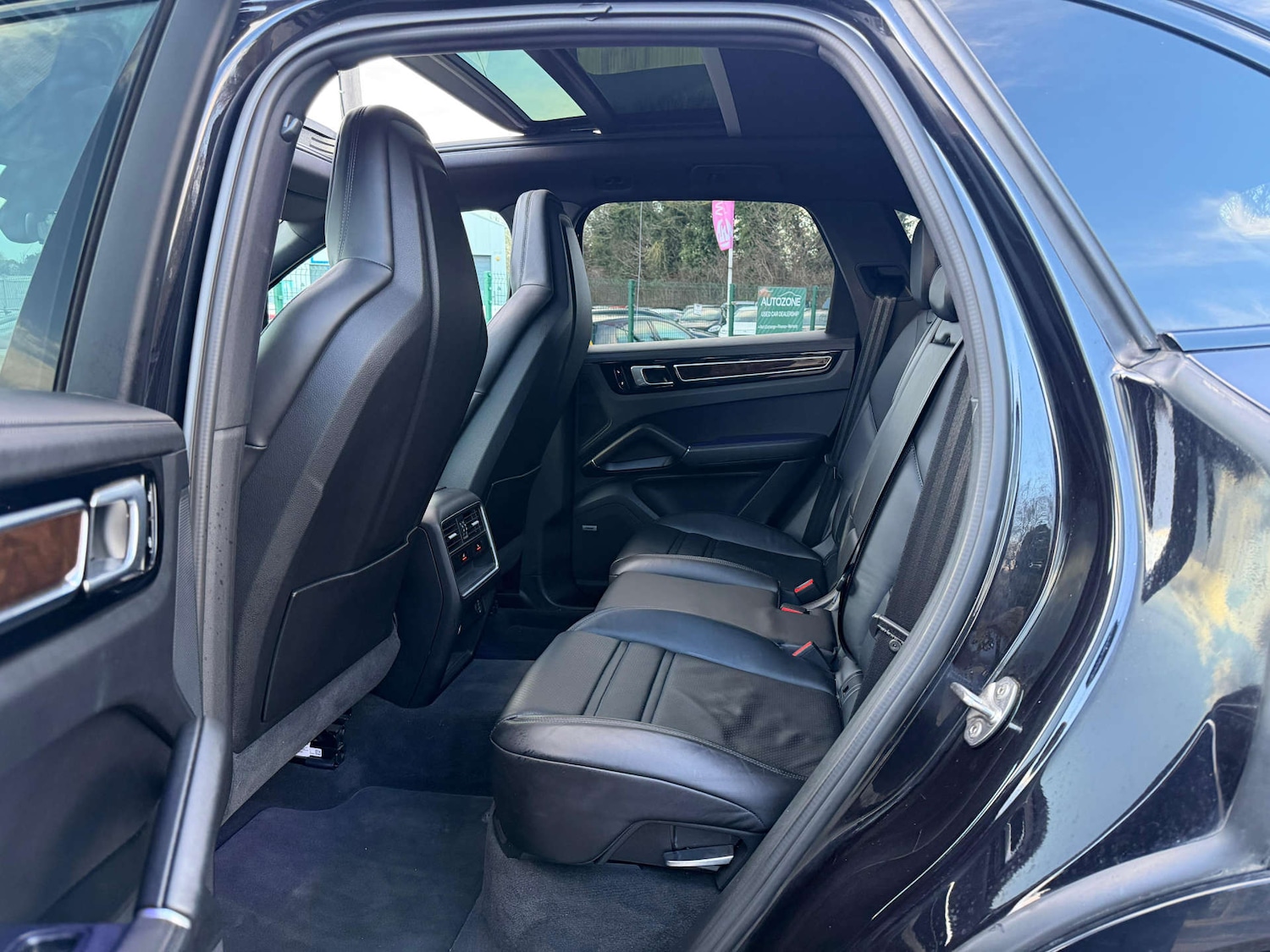 Used Porsche Cayenne 2018 for sale - 77437519: Photo 36