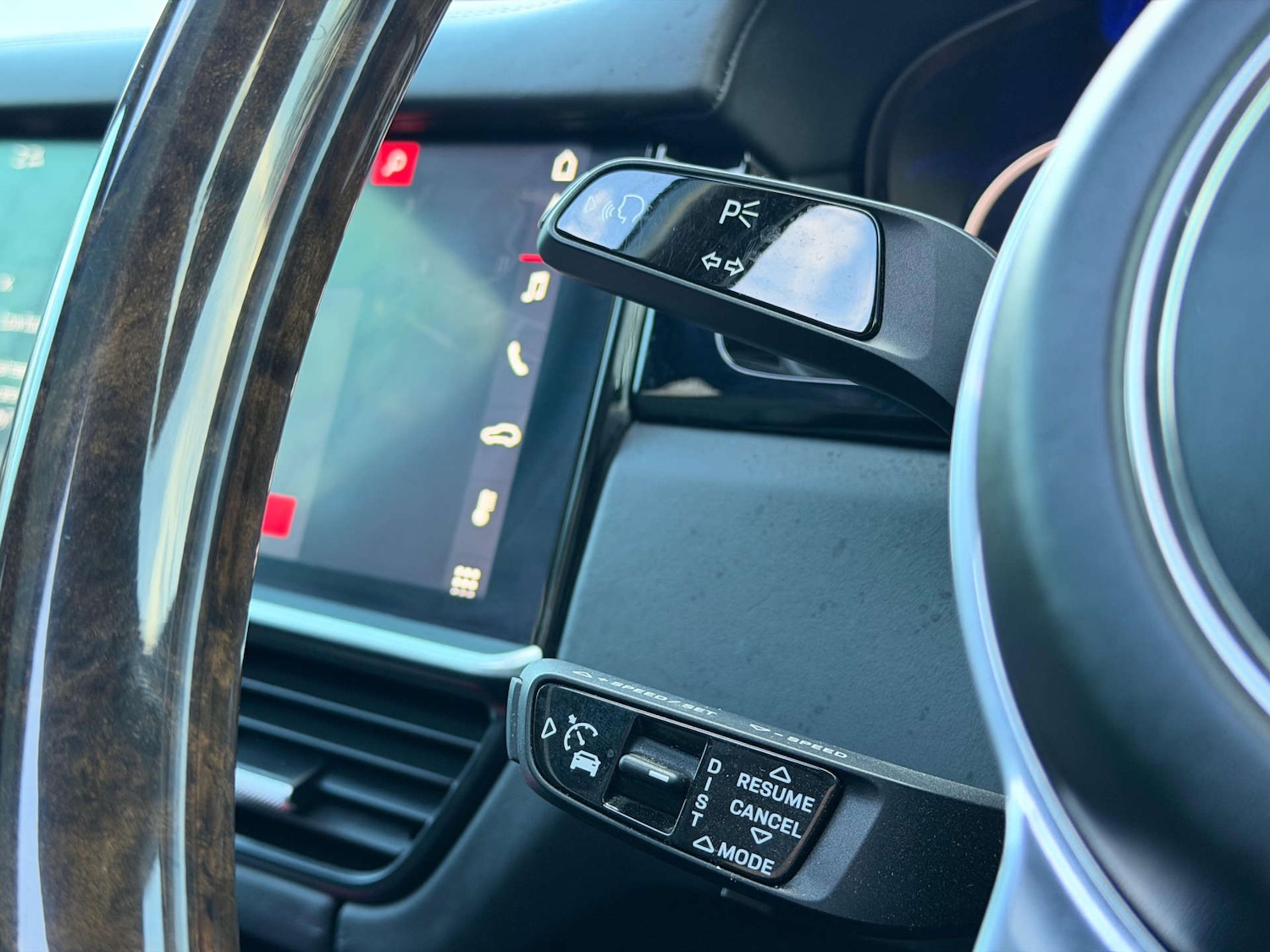 Used Porsche Cayenne 2018 for sale - 77437519: Photo 43