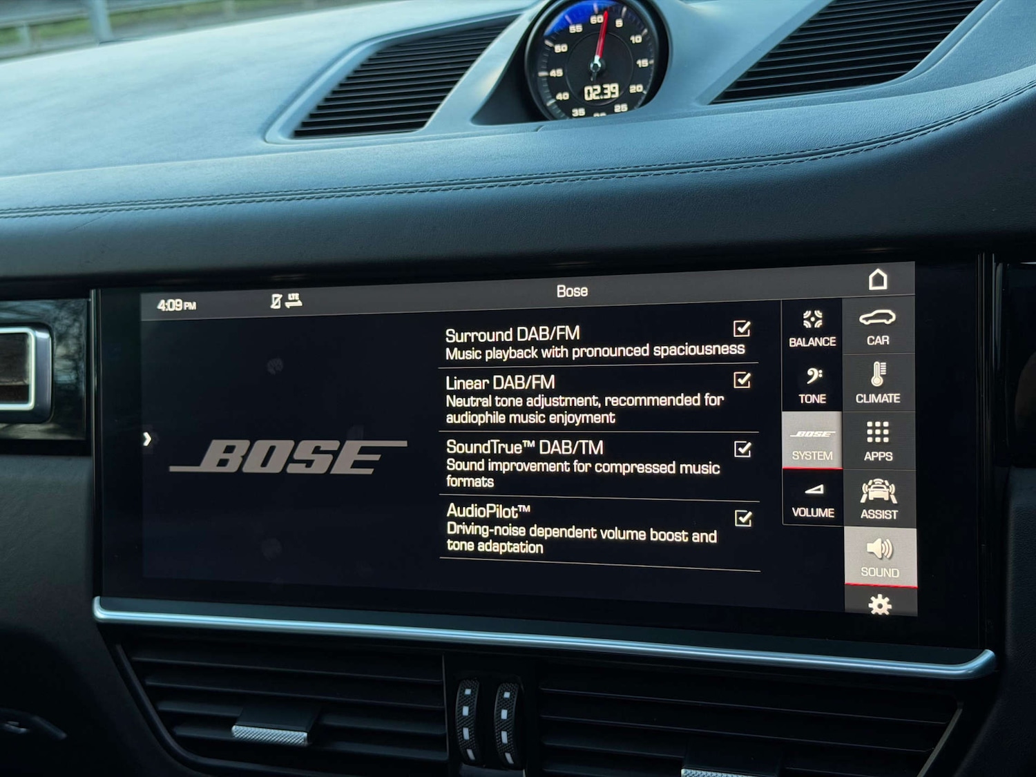 Used Porsche Cayenne 2018 for sale - 77437519: Photo 65