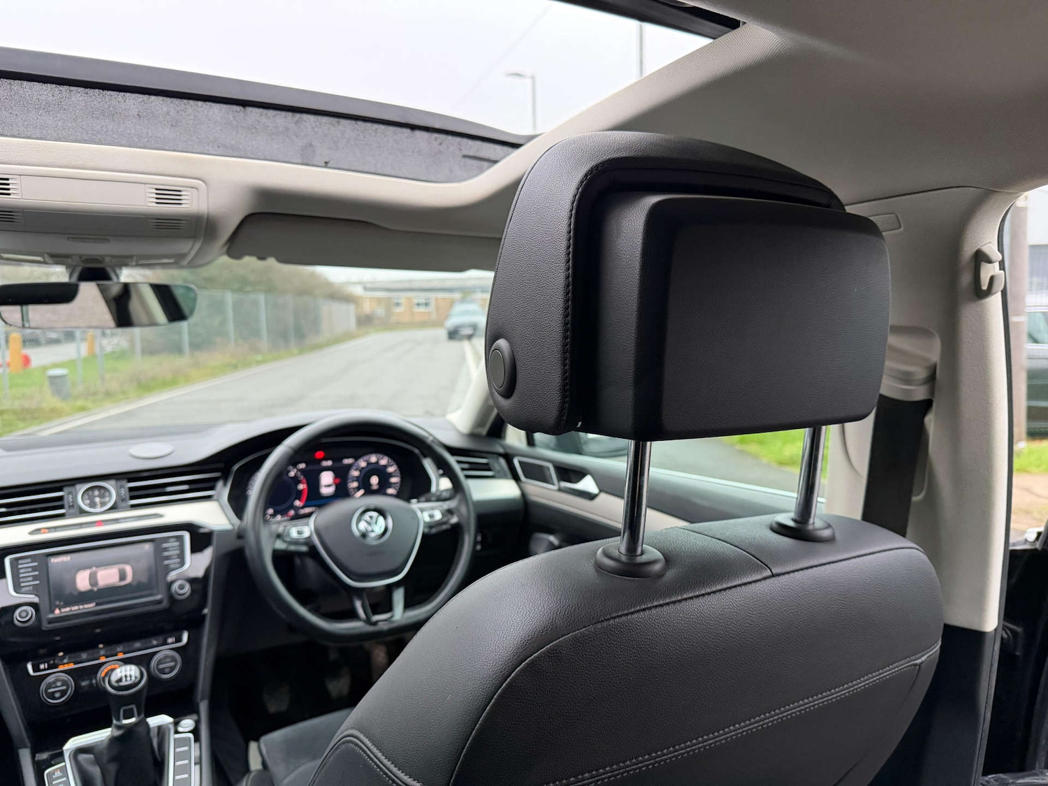 Used Volkswagen Passat 2016 for sale - 77437452: Photo 95