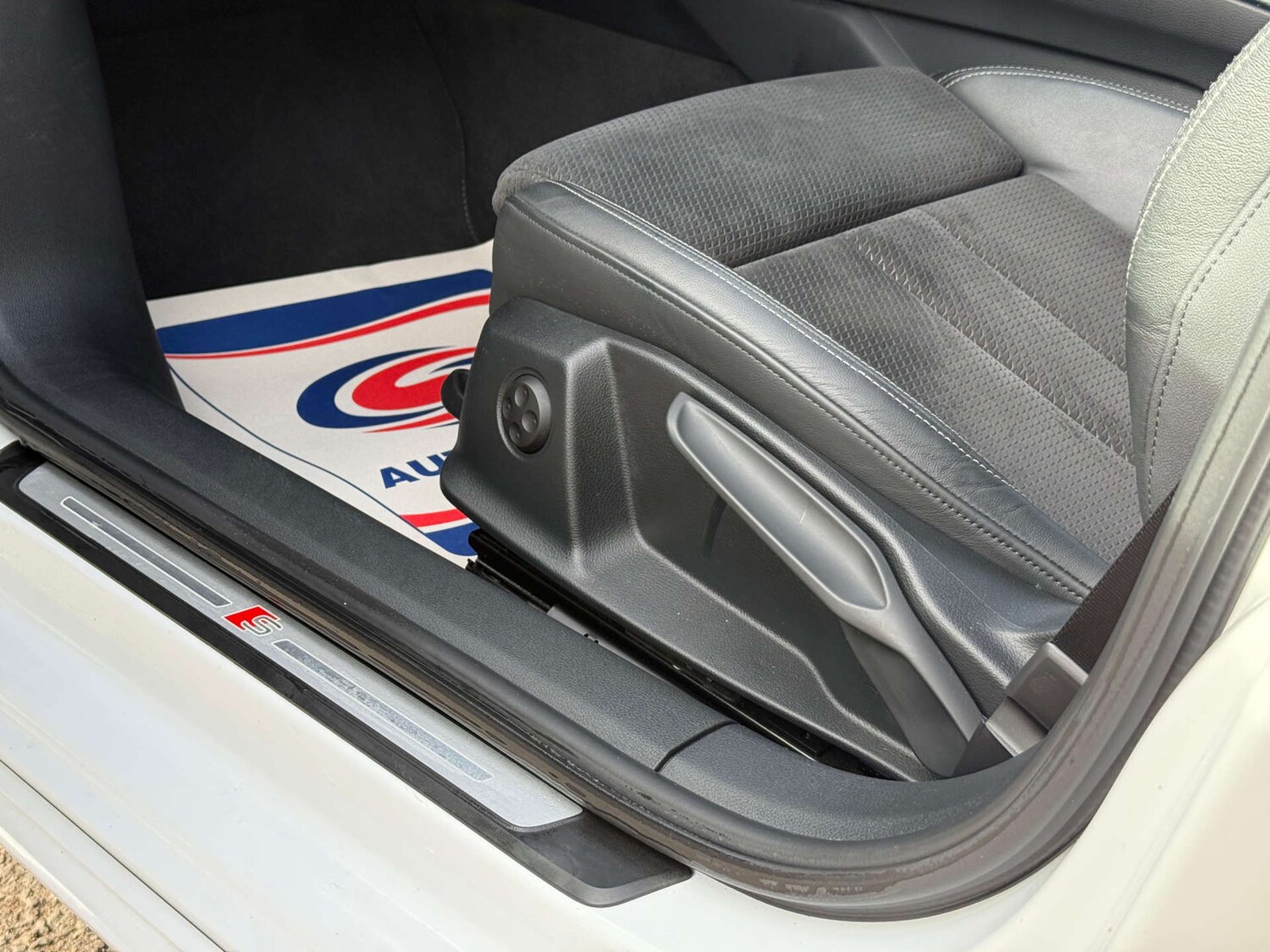 Used Audi A4 2021 for sale - 77636835: Photo 51