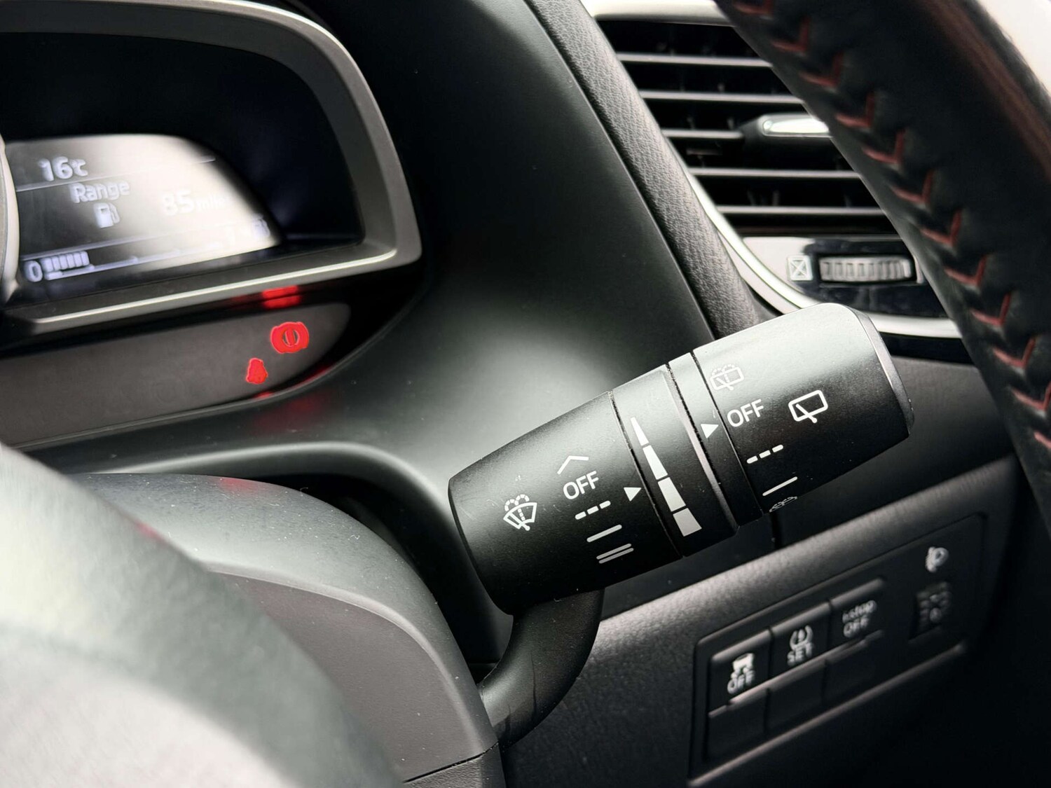 Used Mazda Mazda3 2015 for sale - 77437685: Photo 44