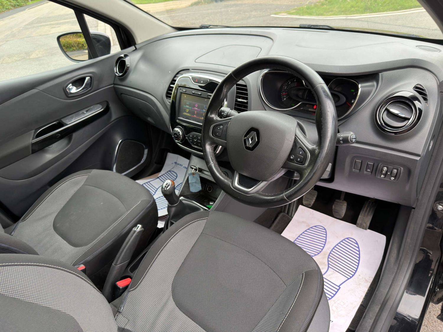 Used Renault Captur 2017 for sale - 77437727: Photo 19