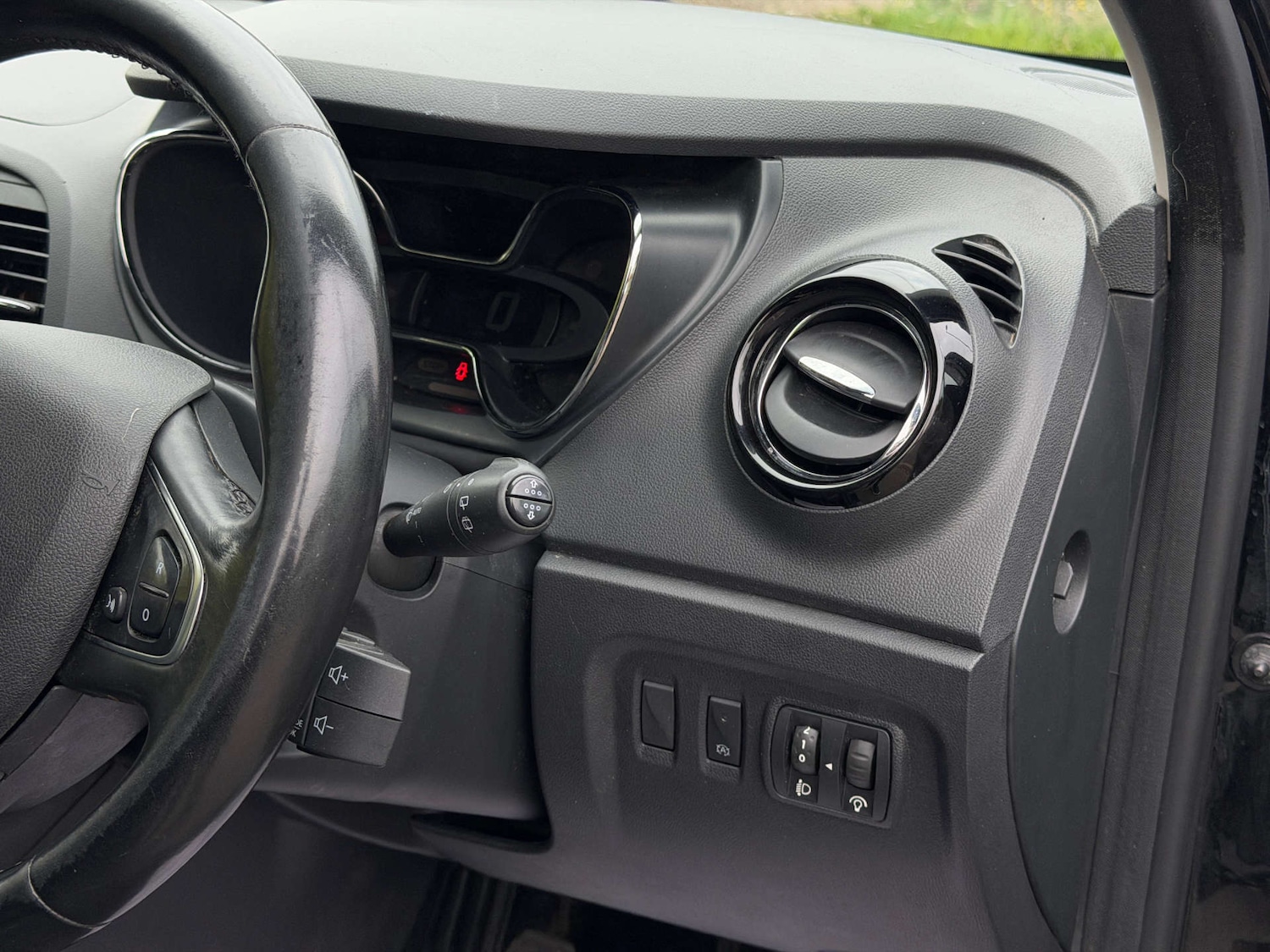 Used Renault Captur 2017 for sale - 77437727: Photo 30