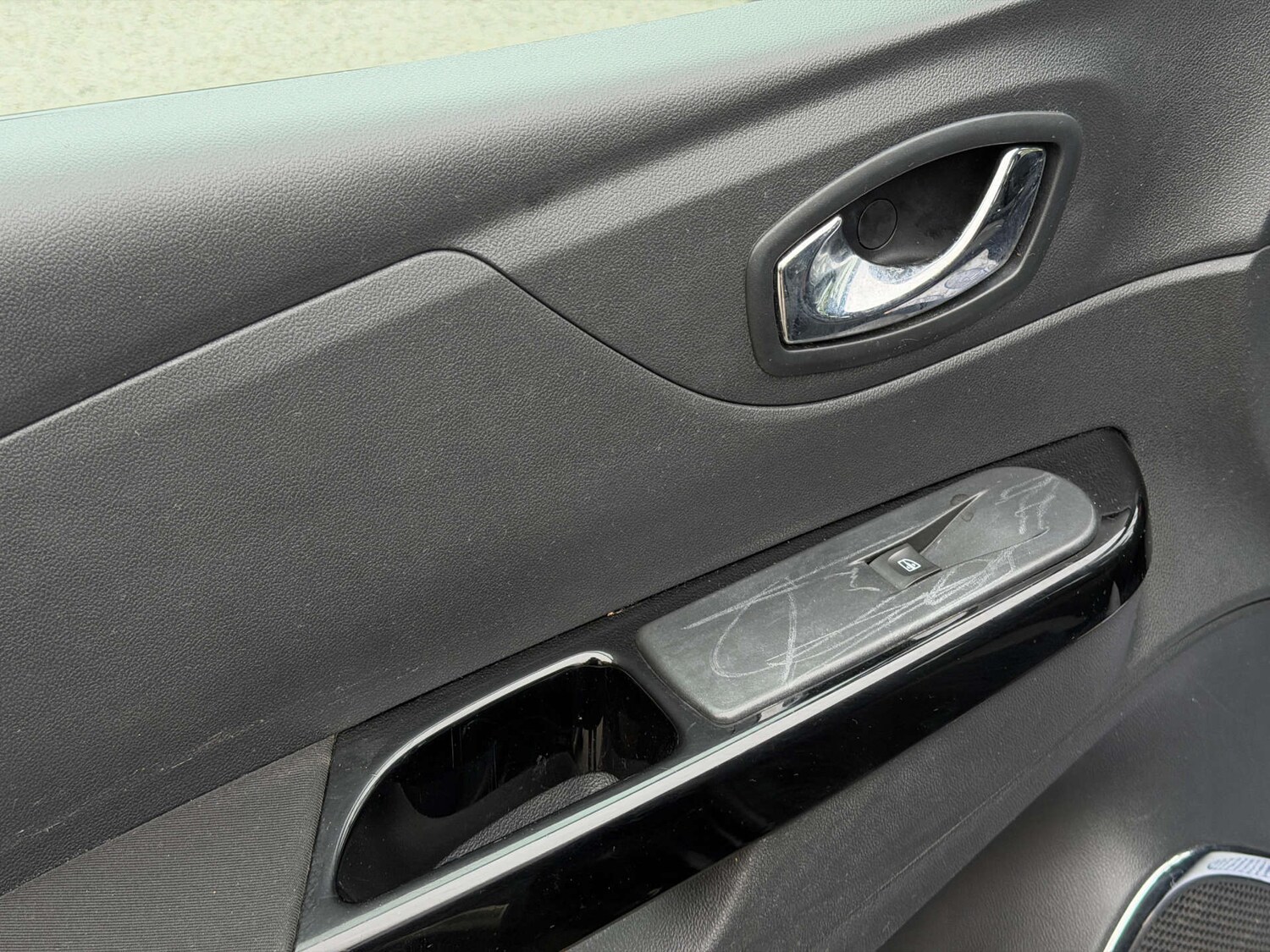 Used Renault Captur 2017 for sale - 77437727: Photo 45