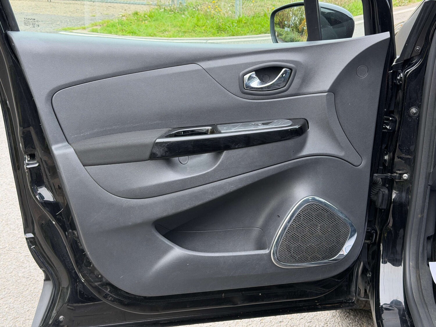 Used Renault Captur 2017 for sale - 77437727: Photo 50