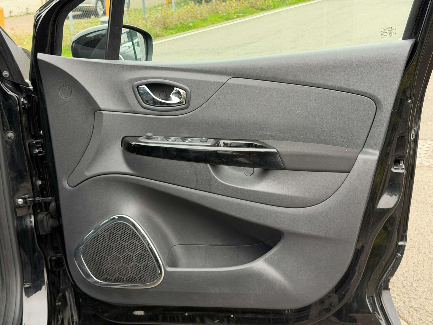 Used Renault Captur 2017 for sale - 77437727: Photo 52