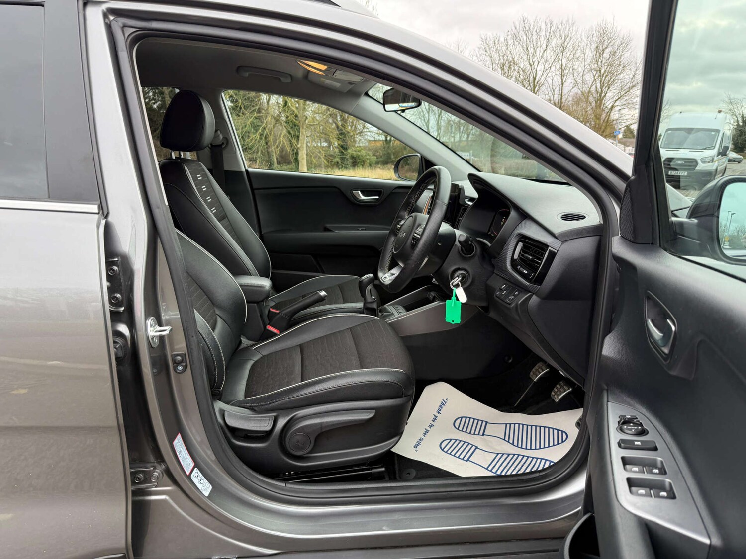 Used Kia Stonic 2024 for sale - 77542668: Photo 25