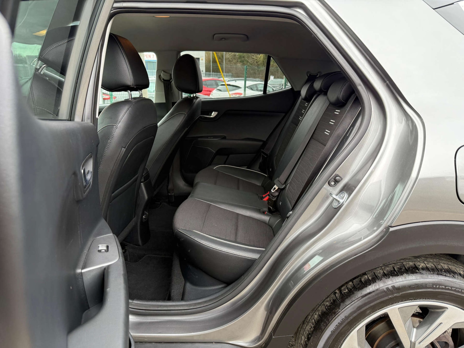 Used Kia Stonic 2024 for sale - 77542668: Photo 28