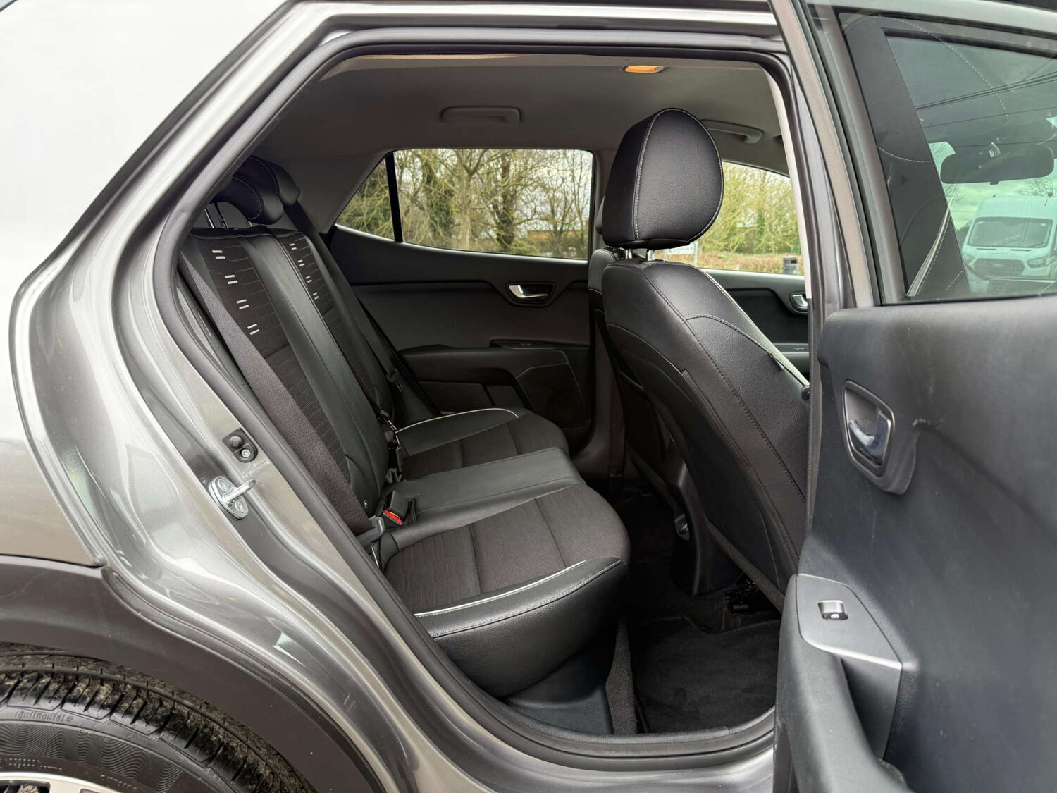 Used Kia Stonic 2024 for sale - 77542668: Photo 29