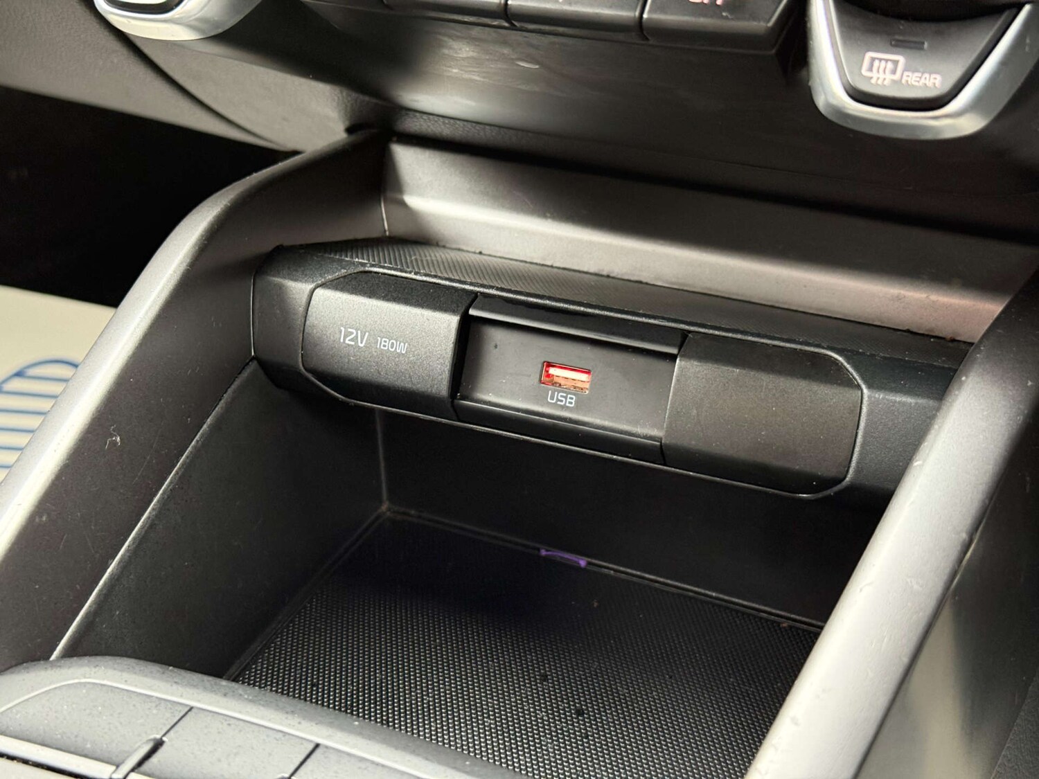 Used Kia Stonic 2024 for sale - 77542668: Photo 33