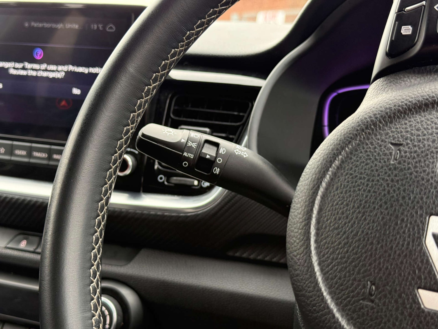 Used Kia Stonic 2024 for sale - 77542668: Photo 34