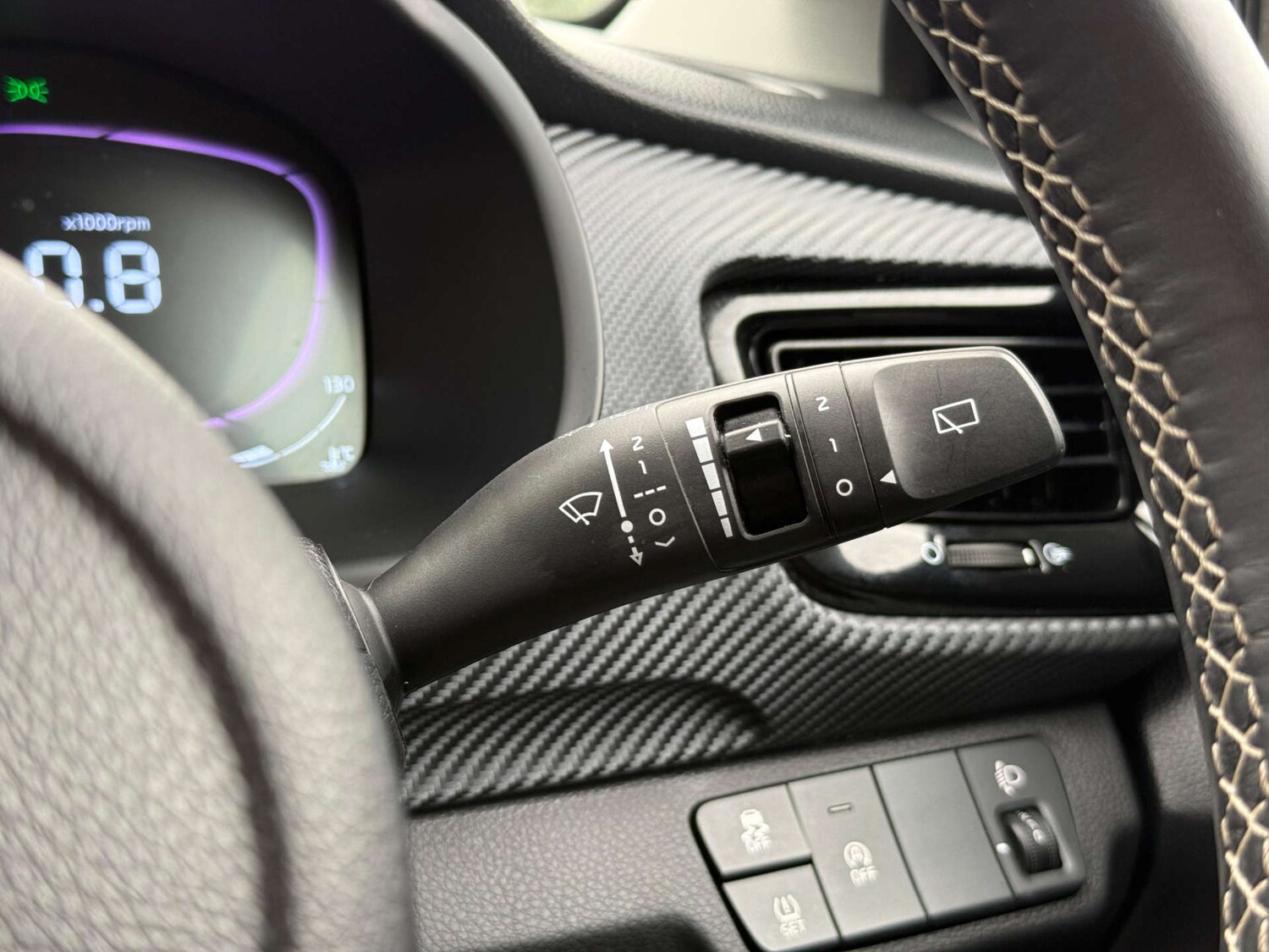 Used Kia Stonic 2024 for sale - 77542668: Photo 35