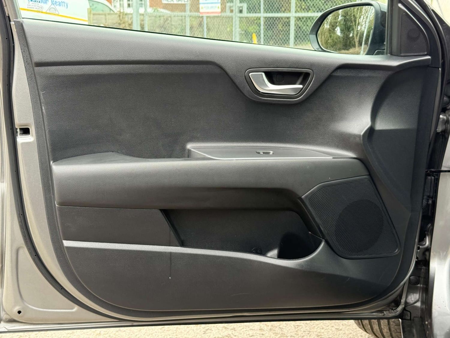 Used Kia Stonic 2024 for sale - 77542668: Photo 36