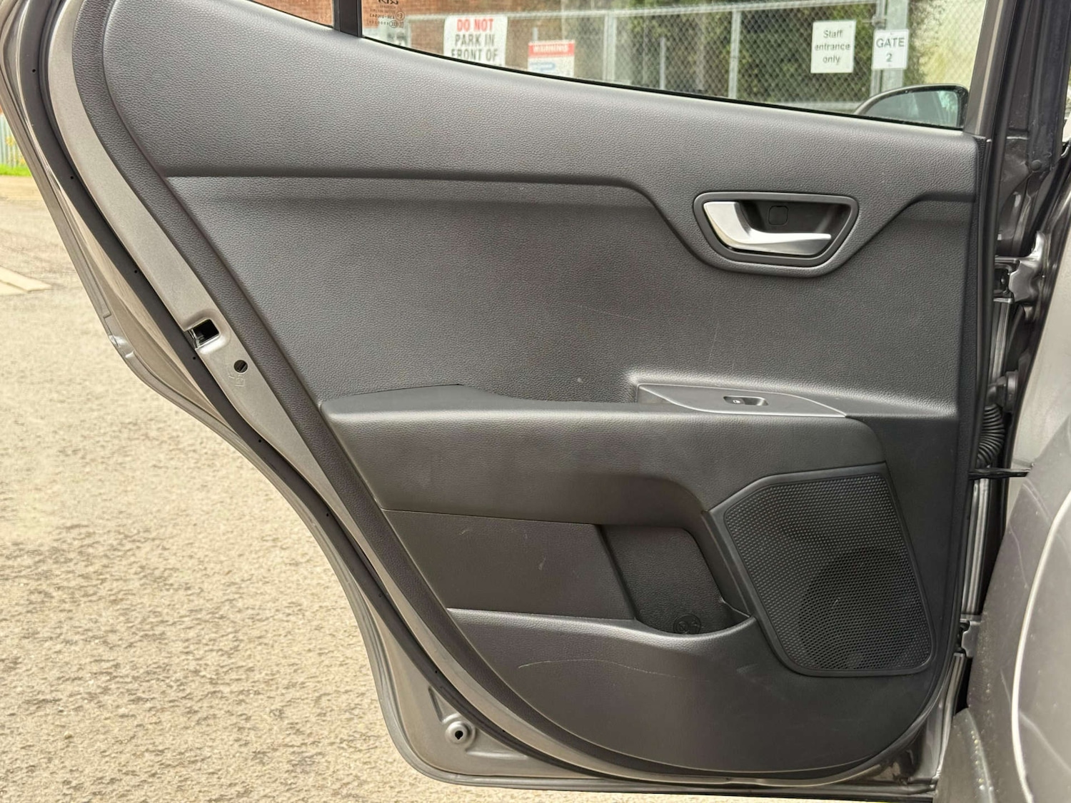 Used Kia Stonic 2024 for sale - 77542668: Photo 39