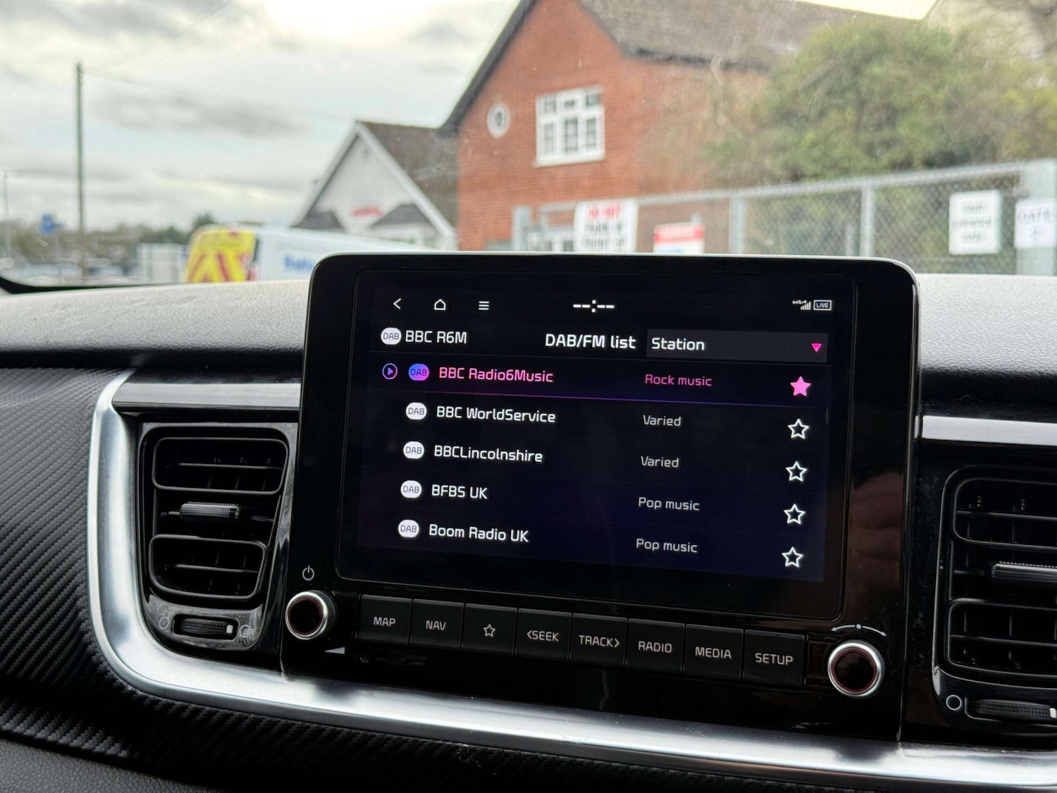 Used Kia Stonic 2024 for sale - 77542668: Photo 48